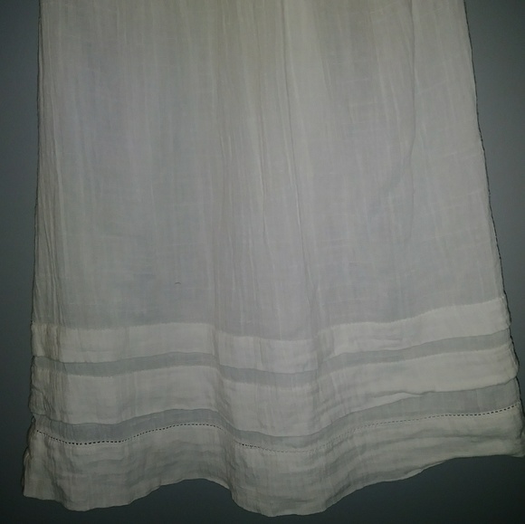 Light weight tank top. - Picture 2 of 4